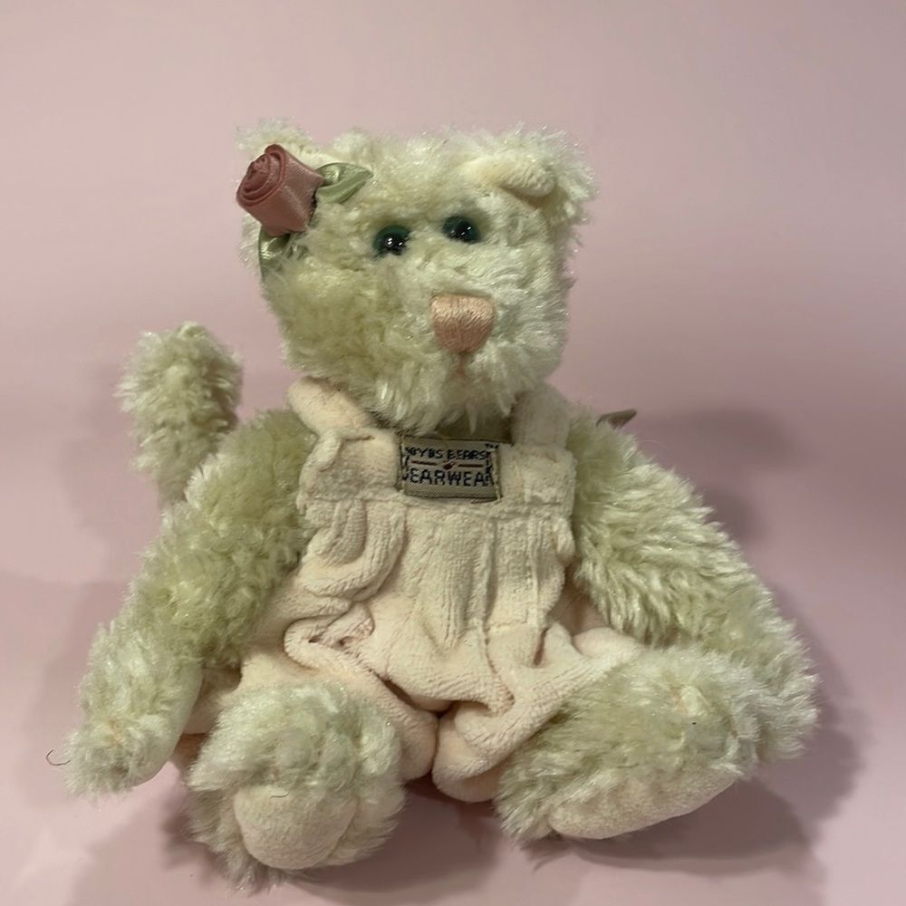 Boyds Bears Bearwear Cream Coloured Cat in Pink Velvet Jumpsuit & Rose in Ear 6”